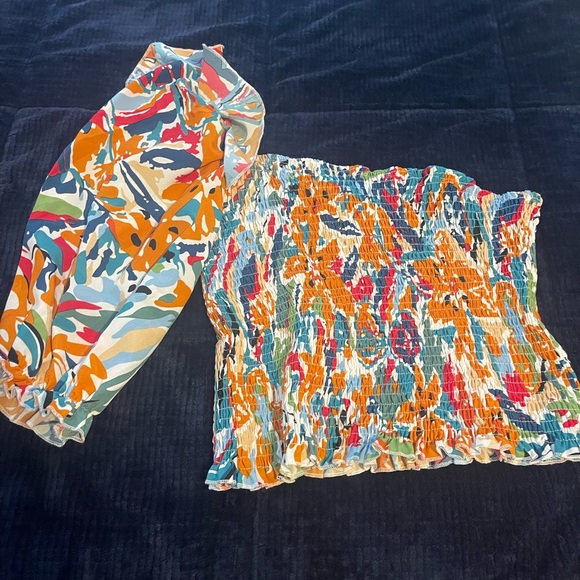 Green and White Leaf Print Top - Picture 4 of 4